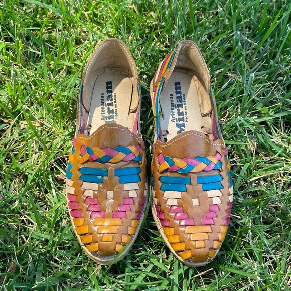 Huarache Sandals - Picture 1 of 4